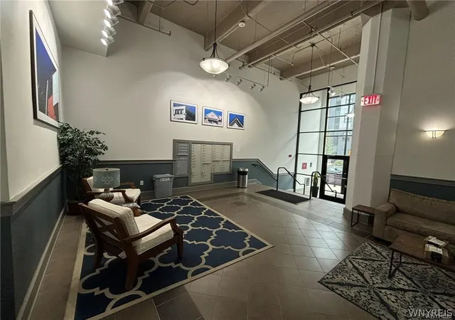 2nd image of 210 Ellicott St, Buffalo, NY 14203
