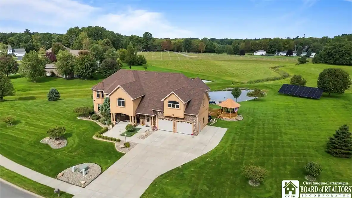 Photo 1 of Single family home for sale at 9 Ryan Pl, Fredonia, NY 14063 | MLS# R1678335 | Listing updated on 2026-09-23