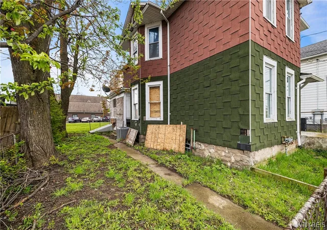 4th image of 919 Cedar Ave, Niagara Falls, NY 14301 | MLS# B1678330