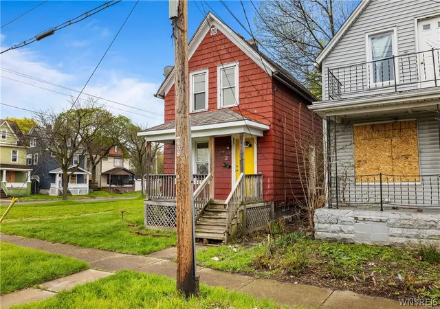 Photo 3 of Single family home for sale at 608 20th Street, Niagara Falls, NY 14301 | MLS# B1678105 | Listing updated on 2026-07-17