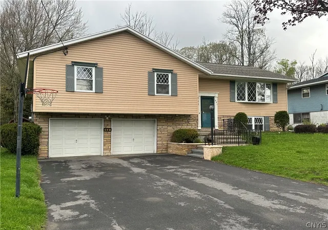 Photo 2 of Sale Pending at 531 Cedarbrook Crescent, Utica, NY 13502 | MLS# S1678680 | Listing updated on 2026-06-26