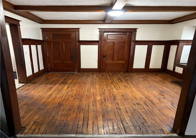 3rd image of 235 Electric Ave, Rochester, NY 14613 | MLS# R1672415