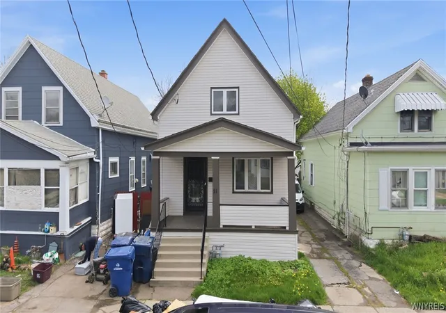 Homes for sale in Buffalo, NY | 21 Freund St, Buffalo, NY 14211 | MLS# B1677185