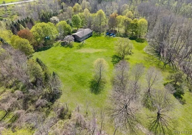 Homes for sale in Stafford, NY | 6161 Clinton St Rd, Stafford, NY 14143 | MLS# B1678821