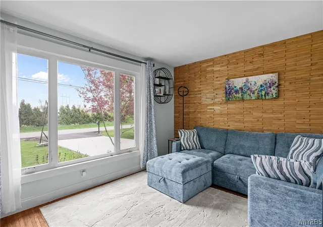 Photo 4 of Sale Pending at 3290 Wildwood Dr, Hamburg, NY 14075 | MLS# B1678615 | Listing updated on 2026-05-06