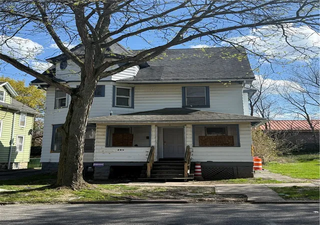 1st image of 289 Emerson St, Rochester, NY 14613 | MLS# R1678839