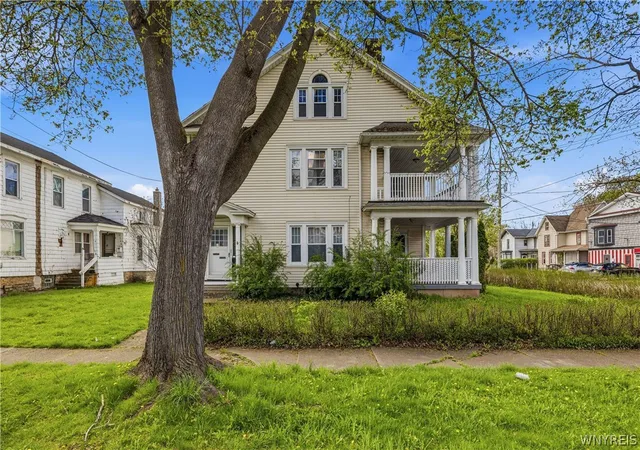 2nd image of 342 East Ave, Lockport City, NY 14094 | MLS# B1678692