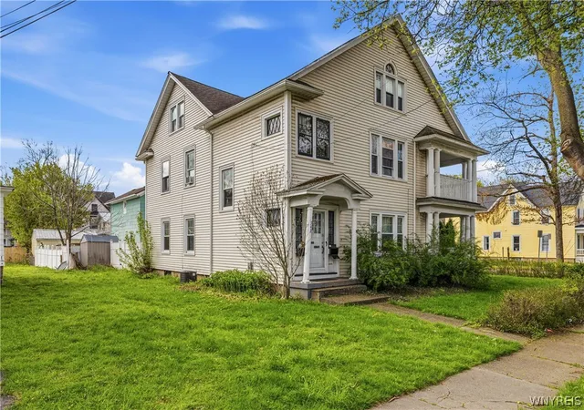 3rd image of 342 East Ave, Lockport City, NY 14094 | MLS# B1678692