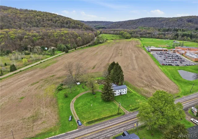 Homes for sale in Great Valley, NY | 5833 Us-219, Great Valley, NY 14741 | MLS# B1678471
