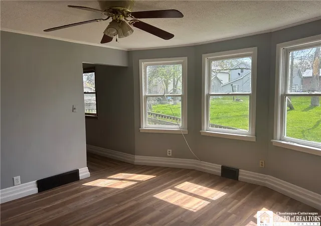 4th image of 142 Ruggles St, Dunkirk, NY 14048 | MLS# R1678914