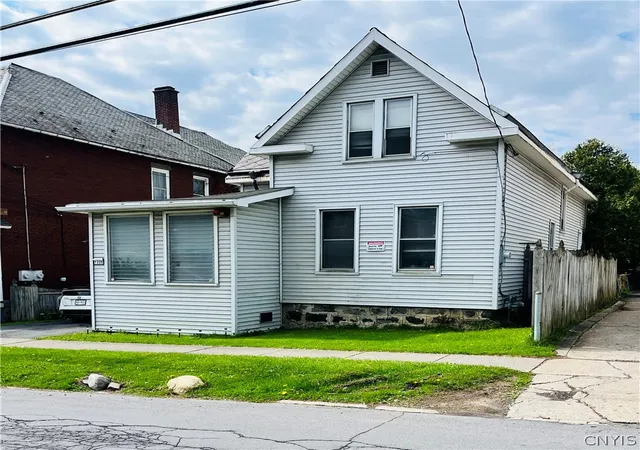 Homes for sale in Utica, NY | 1205 Noyes St, Utica, NY 13502 | MLS# S1678655