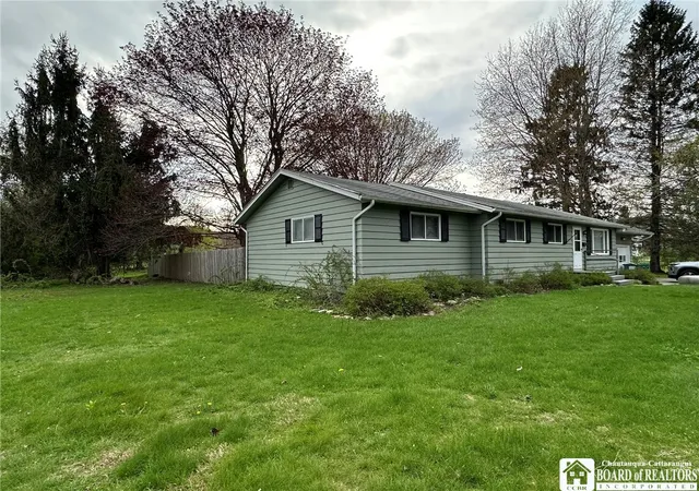 3rd image of 25 Burnham Pl, Stockton, NY 14718 | MLS# R1678808