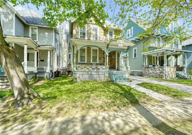 3rd image of 485 Meigs St, Rochester, NY 14607 | MLS# R1676229