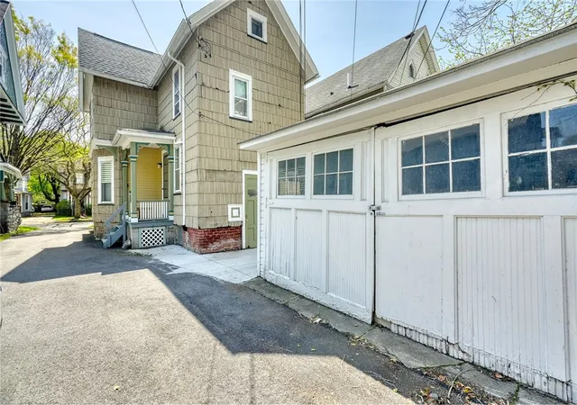 5th image of 485 Meigs St, Rochester, NY 14607 | MLS# R1676229