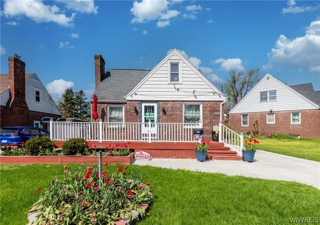 2nd image of 92 Mapleview Rd, Buffalo, NY 14225 | MLS# B1678905