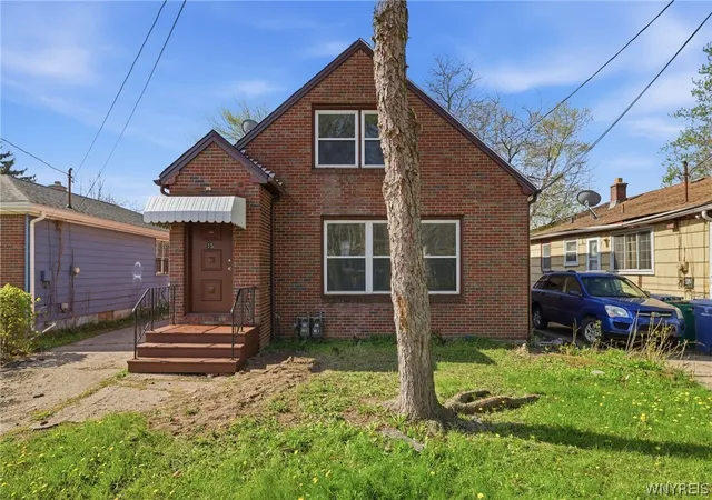 2nd image of 15 Dartmouth Ave, Buffalo, NY 14215 | MLS# B1679057