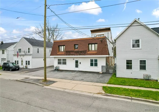 3rd image of 71 Saint John St, Lancaster, NY 14086 | MLS# B1678197