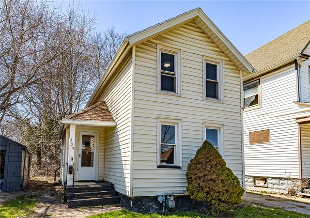 Homes for sale in Rochester, NY | 223 Orchard St, Rochester, NY 14606 | MLS# R1678948