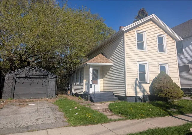 Homes for sale in Rochester, NY | 223 Orchard St, Rochester, NY 14606 | MLS# R1678948
