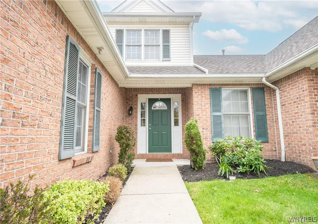2nd image of 5075 Sheridan Dr, Buffalo, NY 14221 | MLS# B1678570