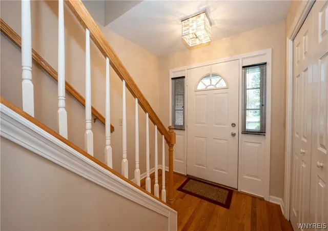 Listing Photo 4 - Condo for sale in building located at 5075 Sheridan Dr, Buffalo, NY 14221