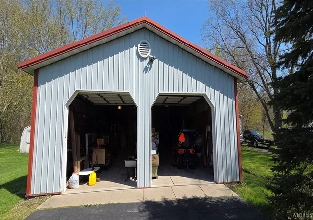 3rd image of 6191 Keller Ave, Newfane, NY 14108 | MLS# B1678448