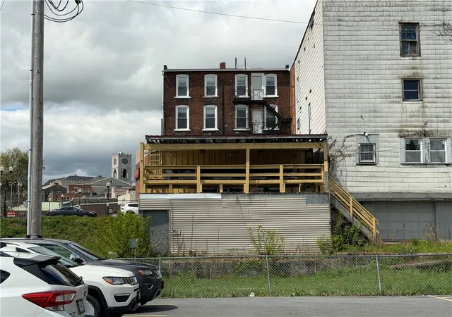 Listing Photo 2 - Condo for sale in building located at 555 S Exchange St, Geneva, NY 14456 - Unit #