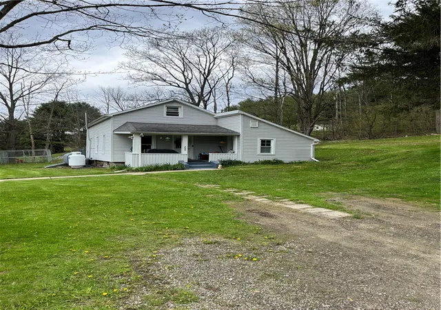Photo 4 of Single family home for sale at 499 Jerusalem Hl Rd, Elmira, NY 14901 | MLS# R1678865 | Listing updated on 2026-07-28