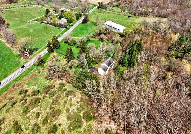 Homes for sale in Victor, NY | 1341 Strong Rd, Victor, NY 14564 | MLS# R1678790