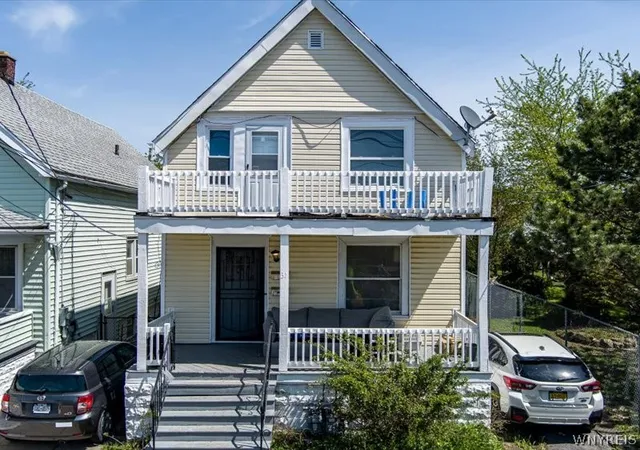 Homes for sale in Buffalo, NY | 31 Ross Ave, Buffalo, NY 14207 | MLS# B1677958