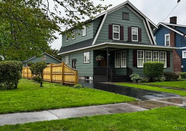 Homes for sale in Oneida, NY | 523 Broad St, Oneida, NY 13421 | MLS# S1671519