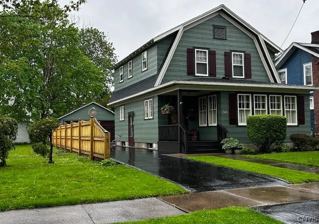 Homes for sale in Oneida, NY | 523 Broad St, Oneida, NY 13421 | MLS# S1671519