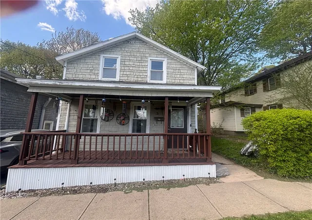 Photo 2 of Sale Pending at 5 Seymour St, Auburn, NY 13021 | MLS# R1679333 | Listing updated on 2026-07-24