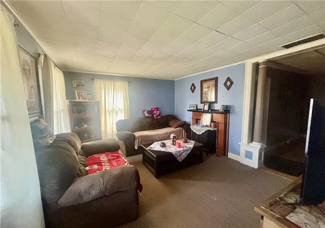 Photo 3 of Sale Pending at 5 Seymour St, Auburn, NY 13021 | MLS# R1679333 | Listing updated on 2026-07-24