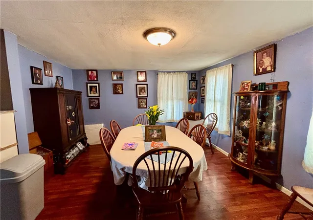 Photo 5 of Sale Pending at 5 Seymour St, Auburn, NY 13021 | MLS# R1679333 | Listing updated on 2026-07-24