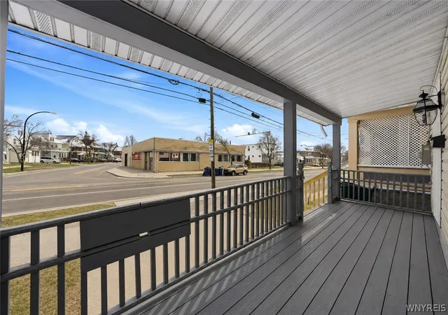 2nd image of 132 Ontario St, Buffalo, NY 14207 | MLS# B1679141
