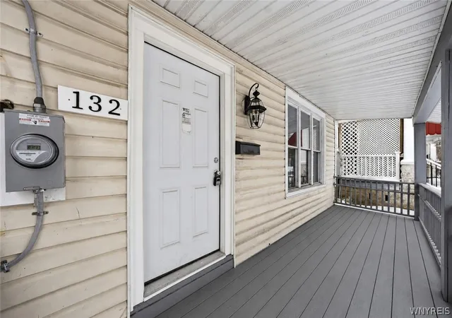 3rd image of 132 Ontario St, Buffalo, NY 14207 | MLS# B1679141