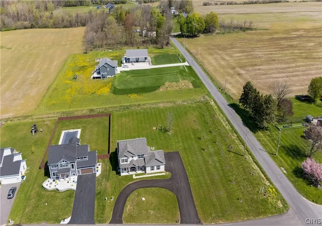 Homes for sale in Lysander, NY | 2100 Harkins Ln, Lysander, NY 13027 | MLS# S1679078
