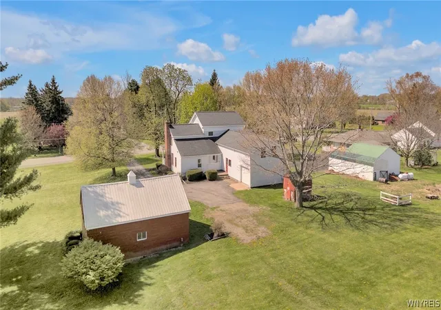 Homes for sale in Cambria, NY | 4231 Lockport Rd, Cambria, NY 14094 | MLS# B1679087