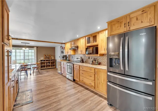 Homes for sale in Ridgeway, NY | 10793 Ridge Rd, Ridgeway, NY 14103 | MLS# B1678890