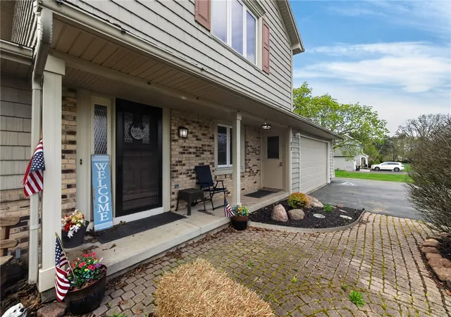 3rd image of 99 Moul Rd, Parma, NY 14468 | MLS# R1679186