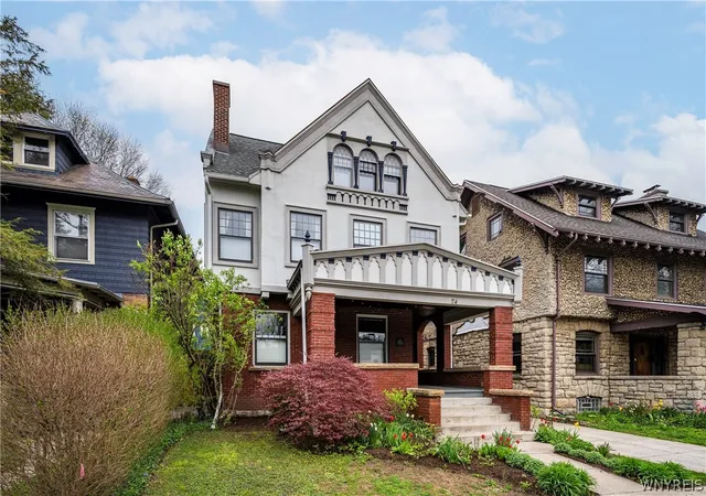 Homes for sale in Buffalo, NY | 74 Bidwell Pkwy, Buffalo, NY 14222 | MLS# B1678545