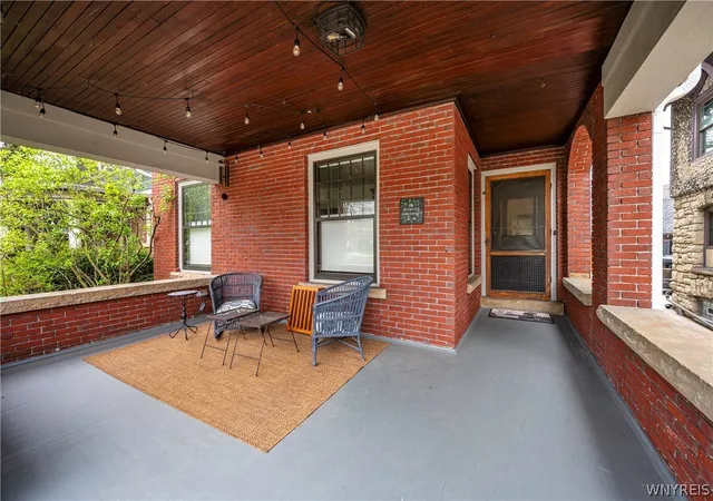 Homes for sale in Buffalo, NY | 74 Bidwell Pkwy, Buffalo, NY 14222 | MLS# B1678545
