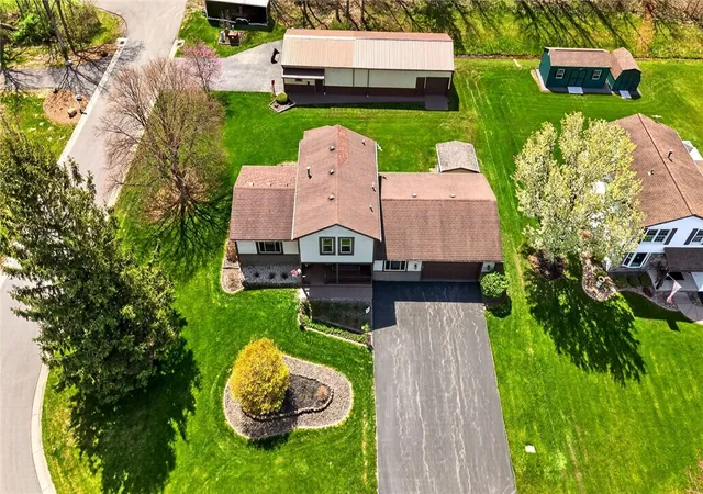 Homes for sale in Clarkson, NY | 41 Woodstock Ln, Clarkson, NY 14420 | MLS# R1678794