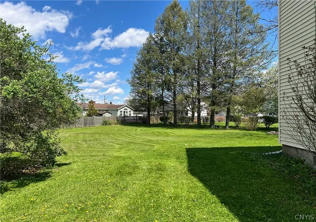 Homes for sale in Cortland, NY | 8 Parkwood Cir, Cortland, NY 13045 | MLS# S1679035