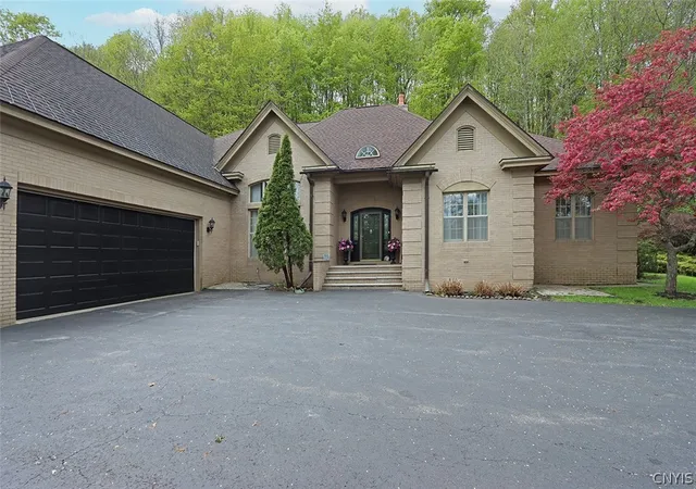 Homes for sale in De Witt, NY | 6284 Quintard Rd, De Witt, NY 13078 | MLS# S1678883