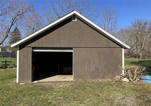 4th image of 1218 Quaker Rd, Somerset, NY 14012 | MLS# R1672067