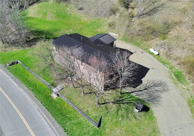 4th image of 383 County Hwy 45, Hartwick, NY 13348 | MLS# R1676915