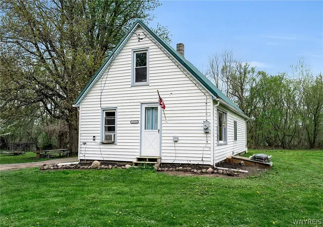 Homes for sale in Barre, NY | 15155 White City Rd, Barre, NY 14411 | MLS# B1679072