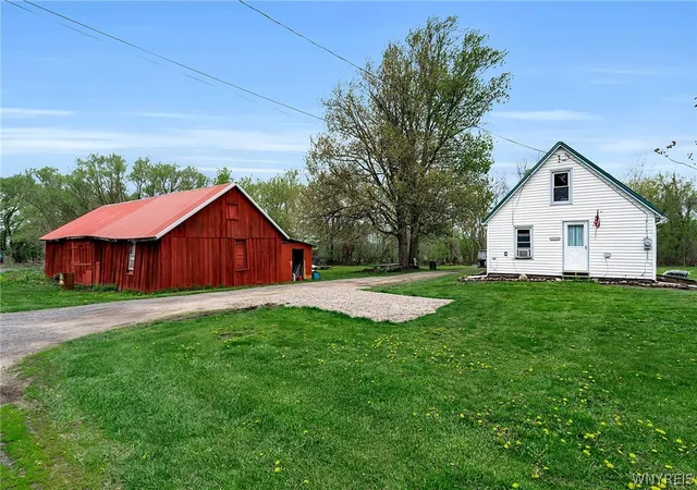 Homes for sale in Barre, NY | 15155 White City Rd, Barre, NY 14411 | MLS# B1679072